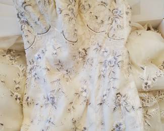 This bridal gown!! Lazaro, heavily beaded, floats in air. Size 0-2 (maybe 4). Veil included.