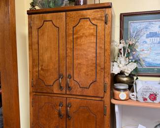free standing cabinets