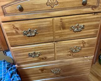 chest of drawers