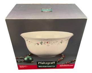 Pfaltzgraff Winterberry Serving Bowl