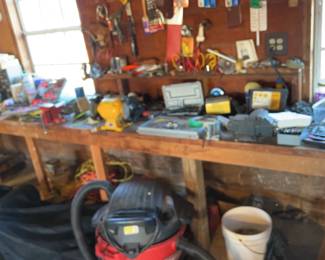 Contents Of Bench Craftsman Shop vac Craftsman Industrial Drill Bench Grinder Sanders Vice