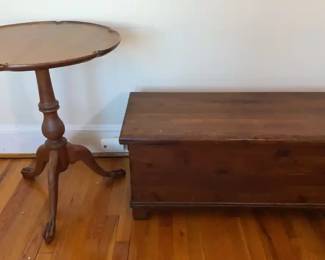 Vintage Queen Anne Style Mahogany Tilttop Tea Table With A Pie Crust Edge And Claw Foot Base