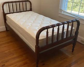 Vintage Solid Wood Jenny Lindstyle Spool Bed With Mattres And Box Sprigs, Unknown Maker