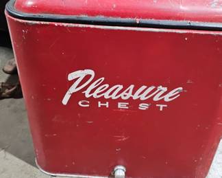 VINTAGE PLEASURE CHEST COOLER