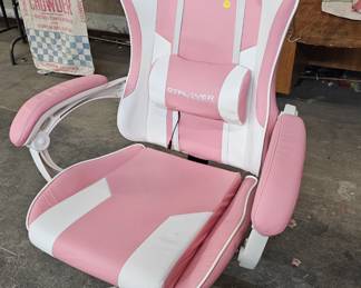 ROLLING OFFICE CHAIR