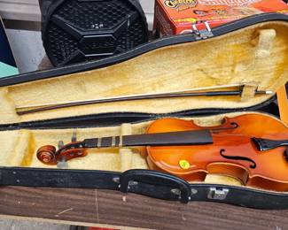 VIOLIN / FIDDLE