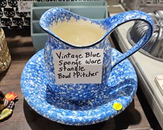 VINTAGE BLUE SPONGE WARE PITCHER AND BOWL