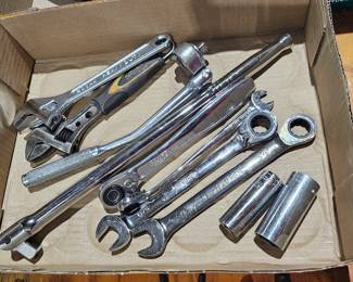 TOOL LOT