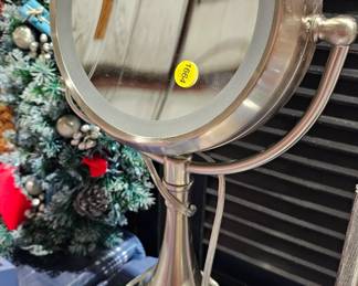 MAKEUP MIRROR