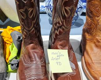 BOOTS