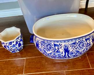 great looking blue and whites, many unusual pieces