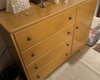 Vintage dresser