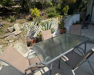 Outdoor dining set