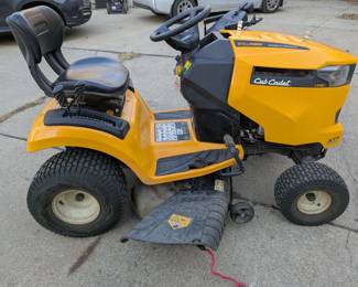 Cub Cadet riding mower
Model # 136A9CS056
Serial # 1B050H20042
XT1 Enduro Series LT42"
5yrs old