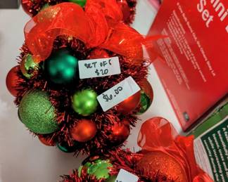 Modern ornaments, available single or discount with full set purchase