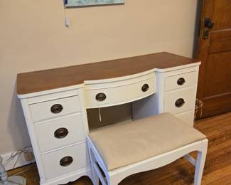 Dressing table and bench