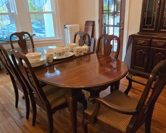 Traditional dining table with 6 chairs
