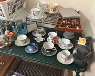 teacups and saucer sets