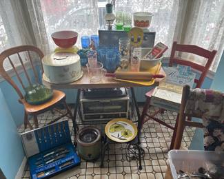 vintage kitchen items pyrex bowls, collectors glasses, much more