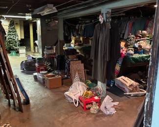 Tons more vintage clothes to photograph and much more!! check back often.