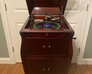 Victrola - Victor Talking Machine