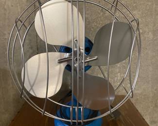 No brand name electric fan