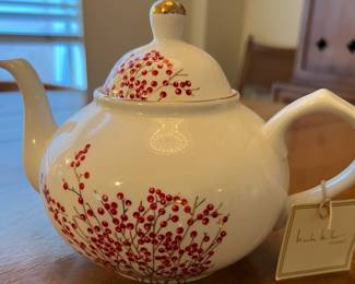 Nicole Miller NWT Teapot