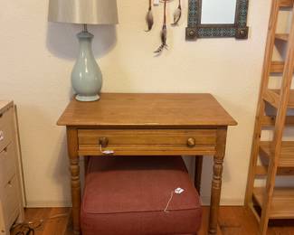 1 drawer table-31x19x30 & ottoman-20x25x17