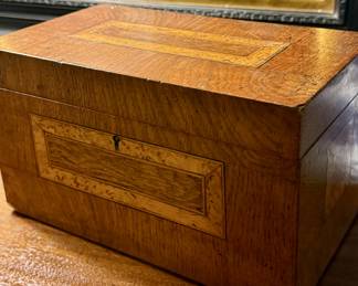 Late 1800s walnut box