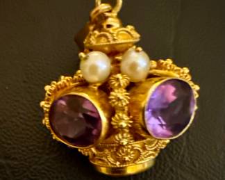 18 kt vintage fob Amethyst, pearl