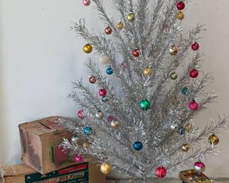 Vintage 6 Foot Aluminum Tree (in original box with sleeves)