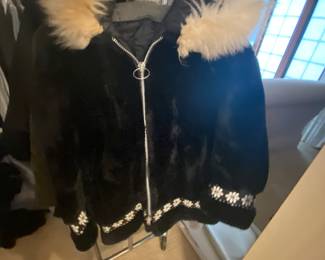 Faux Fur Trim/Hood/Winter Coat
