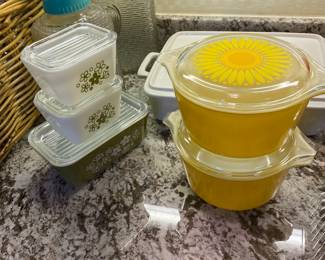 Vintage Pyrex Daisy Refrigerator Dishes, Vintage Pyrex Sunflower Casseroles with Lids