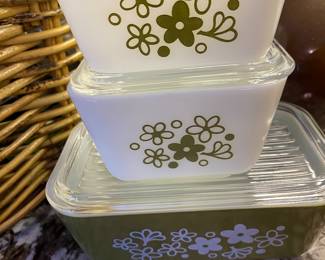 Vintage Pyrex Daisy Refrigerator Dishes with Lids