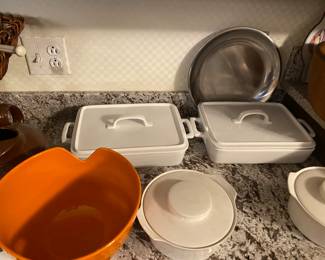 Crate Barrel Rectangle Enamel Covered Baking Dish. Mid Century Covered Baking Dish, England