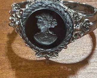 Cameo Style Hinged Bracelet