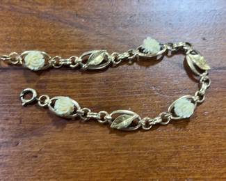 Krementz Goldtone w/ Rosette Bracelet