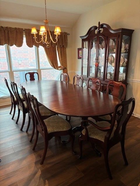 Henkel Harris Dining Room Table 4 Leaves