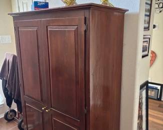 Armoire
