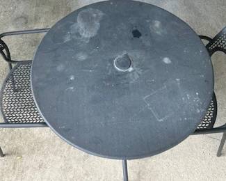 Outdoor Patio Table and 2 Chairs