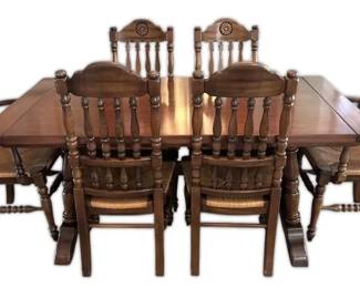 Carved Wooden Dining Table w 6 Chairs 2 Extra Leaves