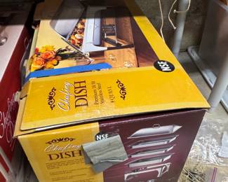 Stainless Steele chafing dish with two pans