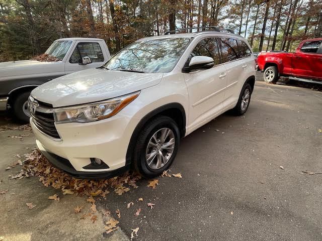 2015 SUV Highlander SUV XLE Loaded!
