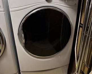 Whirlpool Washer/ Dryer Set in Like New Condition! Hardly ever used!!!