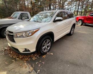 2015 SUV Highlander SUV XLE Loaded!