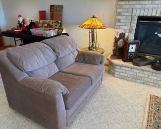 STEARNS AND FOSTER LOVESEAT & SOFA COMBO