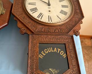 ANTIQUE CLOCK
