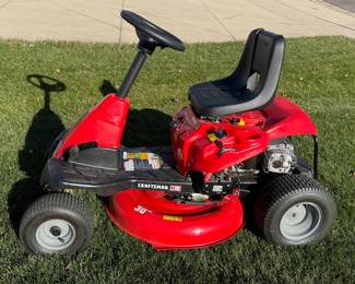 CRAFTSMAN RIDING LAWN MOWER