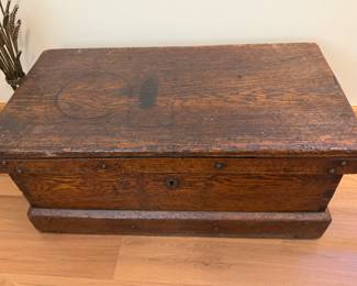 ANTIQUE TOOL BOX WITH TOOLS