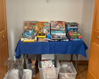 TOYS, GAMES AND PUZZLES